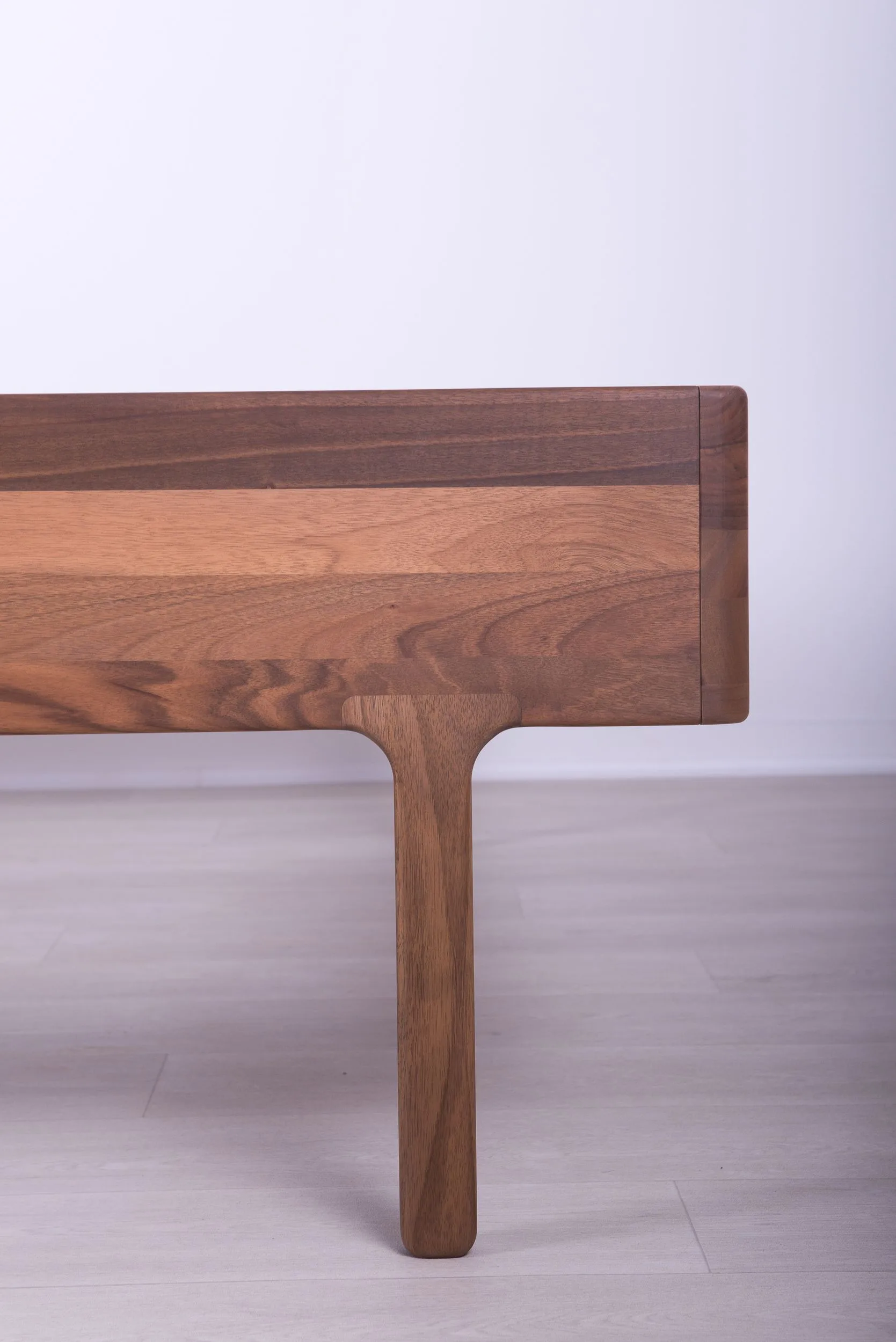 Rast Design Massivholzbett Luka Detail