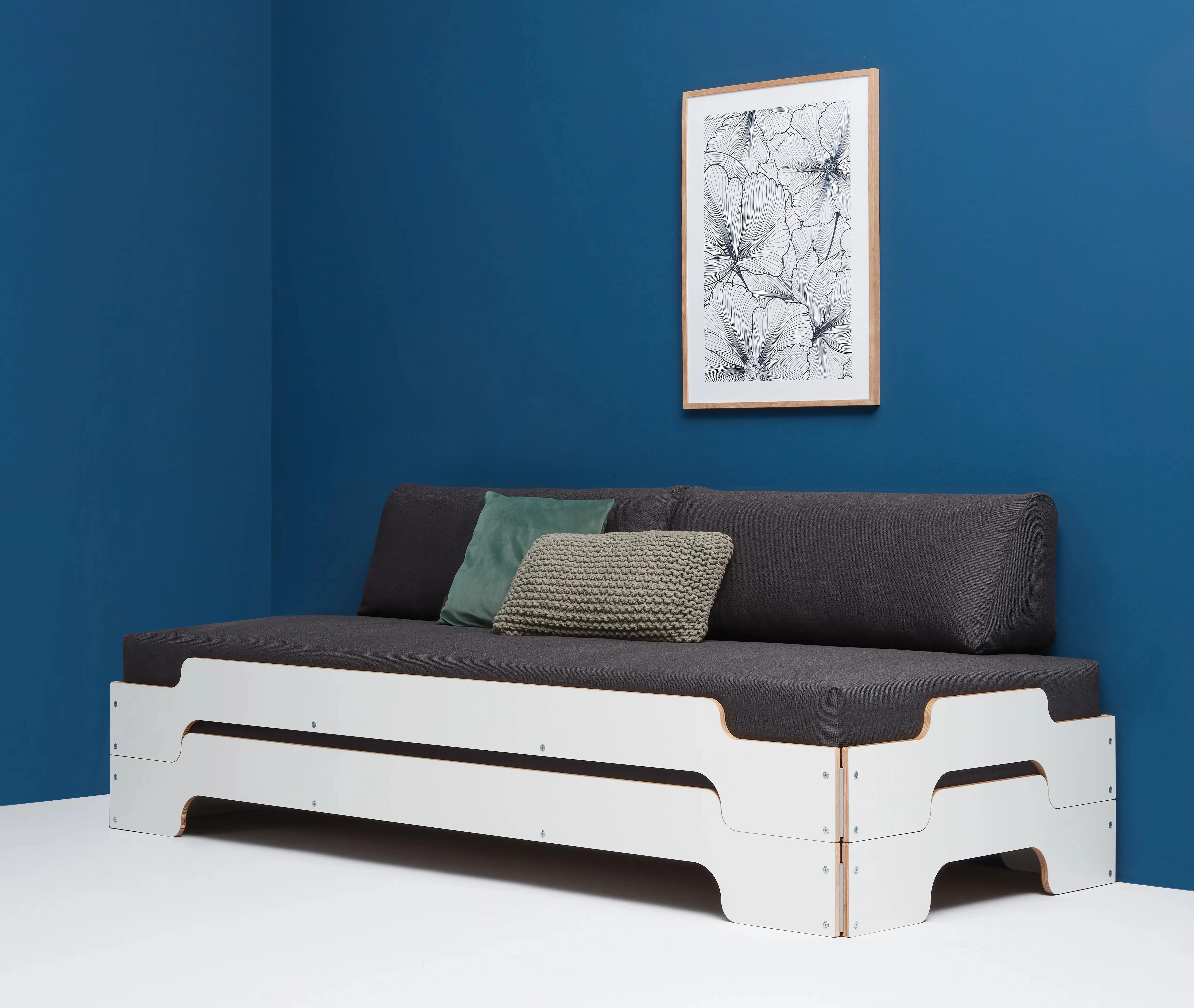 STAPELLIEGE Weiß als Sofa – Rolf Heide Original